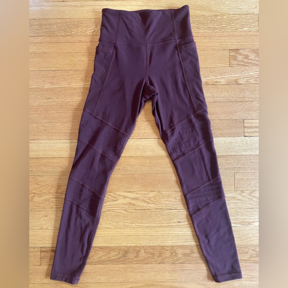 Athleta high-waisted maroon leggings w deep pockets
